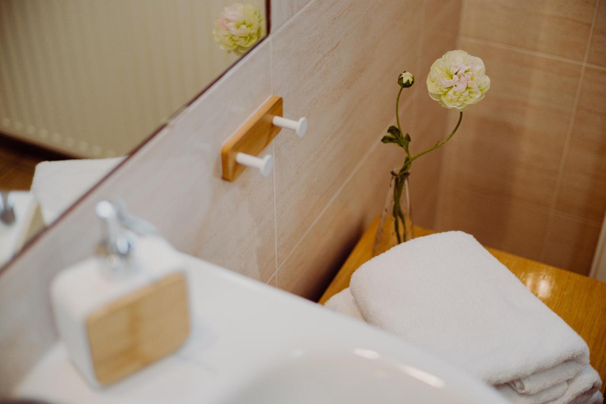 Hotel Bonsai 니엠차 외부 사진