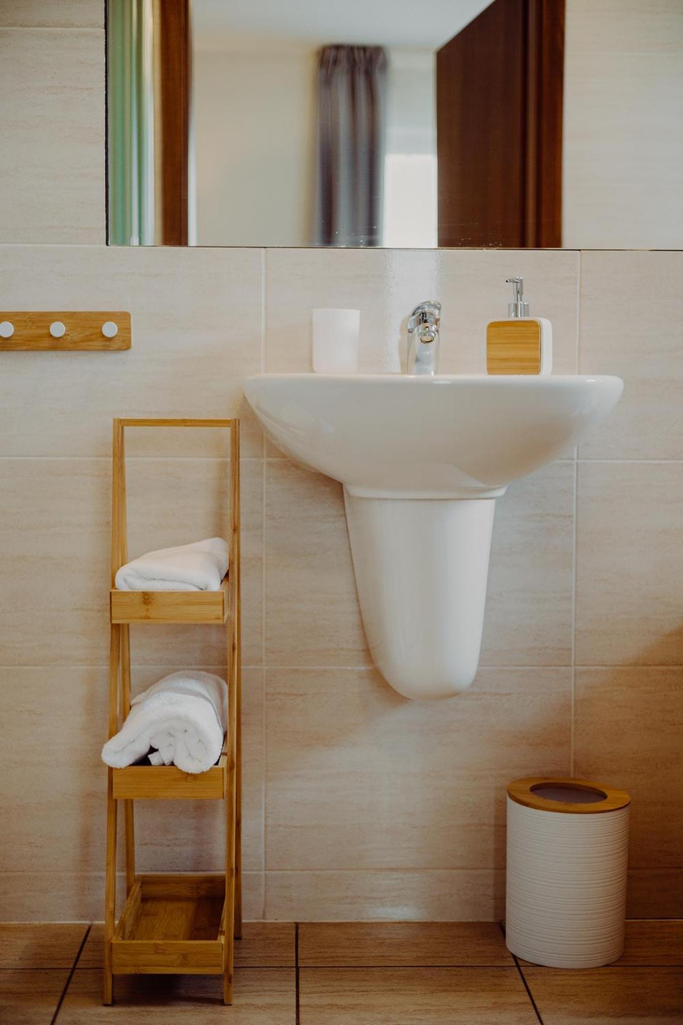 Hotel Bonsai 니엠차 외부 사진