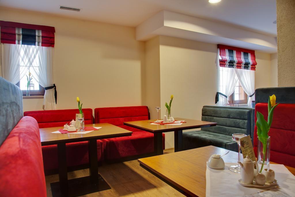 Hotel Bonsai 니엠차 외부 사진